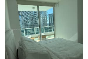 41 Se 5th St 2010 Miami, FL 33131 - MLS#A11943736