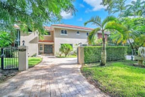 1543 Dorado Ave Coral Gables, FL 33146 - MLS#A11943744