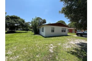 2703 Avenue H Fort Pierce, FL 34947 - MLS#A11943782