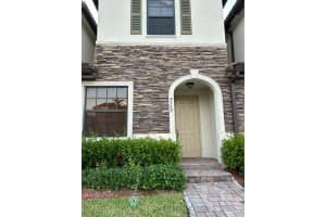 9332 W 33rd Ln 9332 Hialeah, FL 33018 - MLS#A11943790