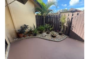 121 Gate Rd 2-64 Hollywood, FL 33024 - MLS#A11943820