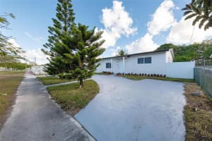 17201 Nw 42nd Ave Miami Gardens, FL 33055 - MLS#A11943839