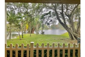 400 Palm Cir W 104 Pembroke Pines, FL 33025 - MLS#A11943909