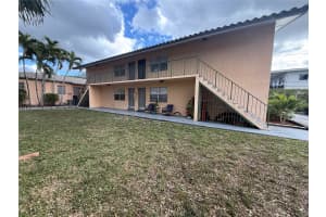 460 Eldron Dr 6 Miami Springs, FL 33166 - MLS#A11943923