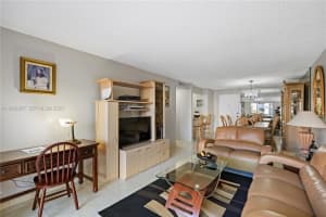 4670 W 13th Ln 309 Hialeah, FL 33012 - MLS#A11943967