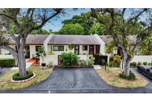 13932 Kendale Lakes Dr Miami, FL 33183 - MLS#A11944025