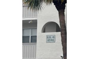 8590 Sunrise Lakes Blvd 109 Sunrise, FL 33322 - MLS#A11944036