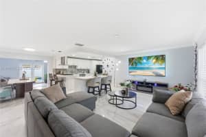 9771 Nw 24th Pl, Sunrise