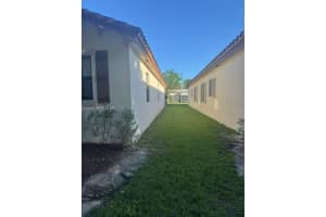 15400 Sw 176th Ln Miami, FL 33187 - MLS#A11944159