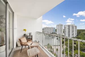 2801 183rd St , Aventura, FL 33160 - MLS#A11944179