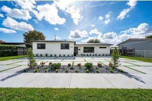 8440 Sw 27th Ter, Miami