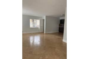 118 Wimbledon Lake Dr Plantation, FL 33324 - MLS#A11944242