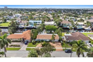 2530 Ne 48th St Lighthouse Point, FL 33064 - MLS#A11944248