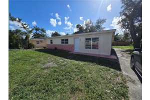 1320 Ne 211th Ter Miami, FL 33179 - MLS#A11944253