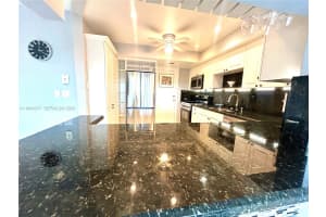 200 Diplomat Pkwy 721 Hallandale Beach, FL 33009 - MLS#A11944317