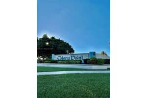 1000 Colony Point Cir 303, Pembroke Pines