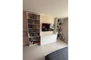 17890 W Dixie Hwy 210 North Miami Beach, FL 33160 - MLS#A11944336