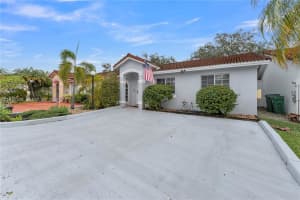 8255 Nw 186th St 1002 Hialeah, FL 33015 - MLS#A11944349