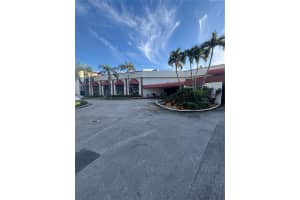 8900 Washington Blvd 402 Pembroke Pines, FL 33025 - MLS#A11944350