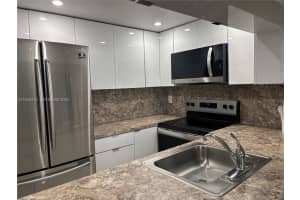 10023 Winding Lake Rd 101 Sunrise, FL 33351 - MLS#A11944370