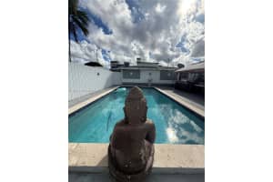 775 E 31st St, Hialeah