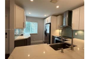 823 Nw 208th Ter 823 Pembroke Pines, FL 33029 - MLS#A11944395