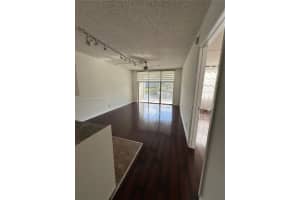 9330 Lagoon Pl 201 Davie, FL 33324 - MLS#A11944400