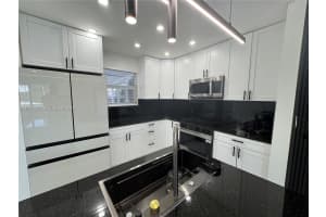 8600 Taft St Pembroke Pines, FL 33024 - MLS#A11944405