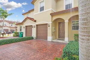 1048 Ne 208th St Miami, FL 33179 - MLS#A11944415