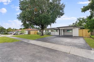 1472 Ne 62nd St 1472 Fort Lauderdale, FL 33334 - MLS#A11944436