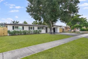 1472 Ne 62nd St 1472 Fort Lauderdale, FL 33334 - MLS#A11944436