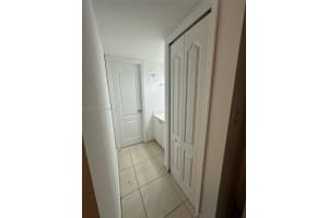 8401 Nw 8th St 102 Miami, FL 33126 - MLS#A11944458