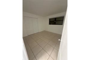 8401 Nw 8th St 102 Miami, FL 33126 - MLS#A11944458