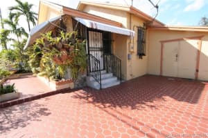 1119 Sw 9th St, Miami