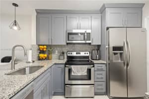 400 Se 10th St 103 Deerfield Beach, FL 33441 - MLS#A11944505