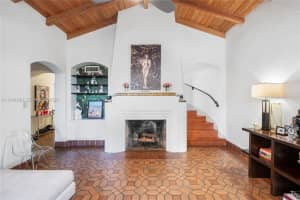 320 W 26th St Miami Beach, FL 33140 - MLS#A11944590