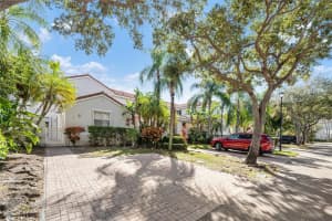 1551 Seagrape Way Hollywood, FL 33019 - MLS#A11944645