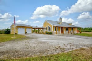 194 Leisure Ln, VENUS