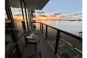 600 Ne 36th St 1220, Miami