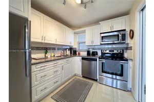 8900 Washington Blvd 401a Pembroke Pines, FL 33025 - MLS#A11944710