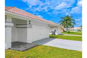 9654 Sun Pointe Dr Boynton Beach, FL 33437 - MLS#A11944716