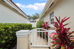 955 Azure Ln Weston, FL 33326 - MLS#A11944739