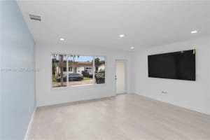 8235 Nw 23rd St Sunrise, FL 33322 - MLS#A11944780