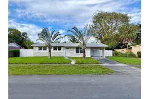 671 Nw 37th Ave, Lauderhill