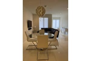 10220 Nw 63rd Ter 221 Doral, FL 33178 - MLS#A11944839