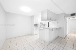 7100 Fairway Dr K6 Miami Lakes, FL 33014 - MLS#A11944876