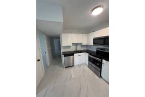 5731 Ne 18th Ave 7 Fort Lauderdale, FL 33334 - MLS#A11944881