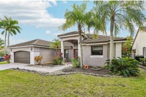 700 Verona Ct Weston, FL 33326 - MLS#A11944907