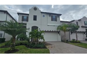 1112 Seagrape Dr, RUSKIN