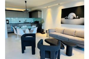 King Cole Condominium, 900 Bay Dr APT 410, Miami Beach, FL 33141, - MLS#A11944929